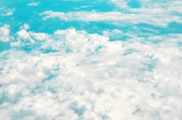 Bílé Mraky Modrá Obloha Okna Letadla Obrázek — Stock fotografie