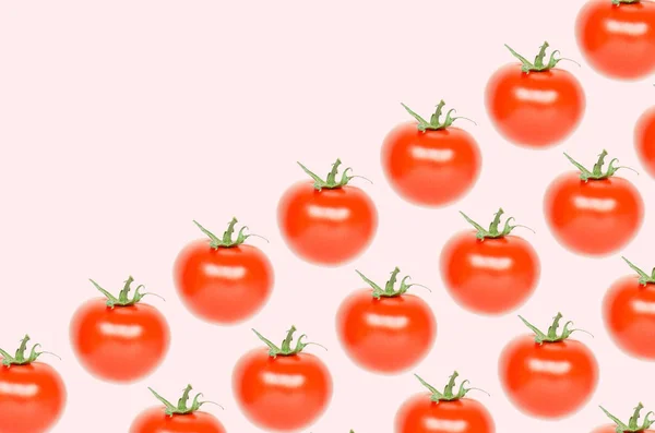 Kleurrijke Patroon Van Rode Tomaten Roze Achtergrond Image — Stockfoto