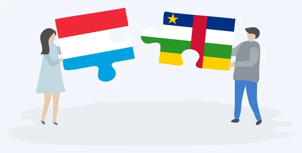 Couple Tenant Deux Pièces Puzzles Avec Des Drapeaux Luxembourgeois Centrafricains — Image vectorielle