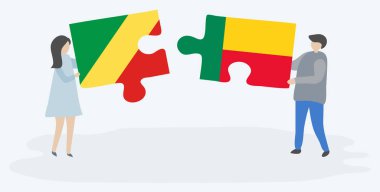 Kongo ve Beninese bayrakları ile iki bulmaca parçaları tutan çift. Kongo Cumhuriyeti ve Benin ulusal sembolleri birlikte.