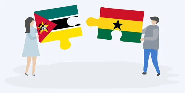 Couple Tenant Deux Pièces Puzzles Avec Des Drapeaux Mozambicains Ghanéens — Image vectorielle