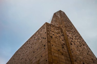 t gibi cennete yükselir çöp enerji santrali ve onun baca