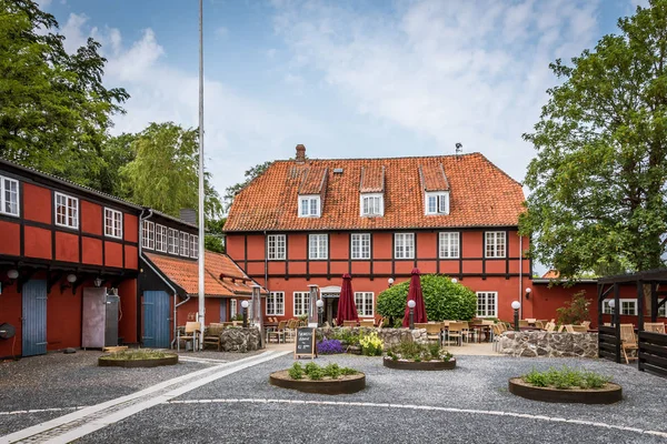 Ein dänisches hotel im fachwerkstil, aeroskobing, dänemark — Stockfoto