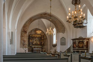 Kralın Salonu, Lejre, Danimarka 'da bir ortaçağ uzun evi, 9 Temmuz 2020