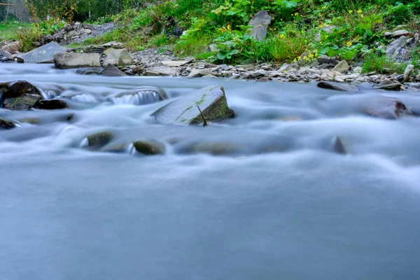 Mountain River Clean Cold Water Stones — Stock Photo, Image
