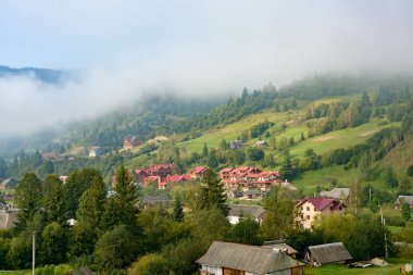 Sis dağlarda köyde