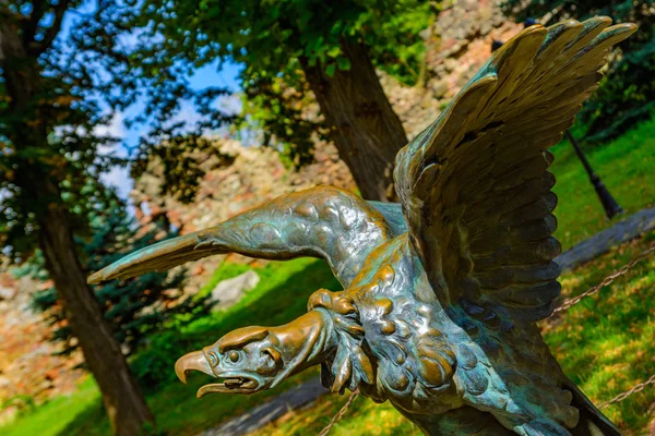 Uzhgorod Ukraine Septembre 2016 Sculpture Aigle Fer Dans Château Uzhgorod — Photo