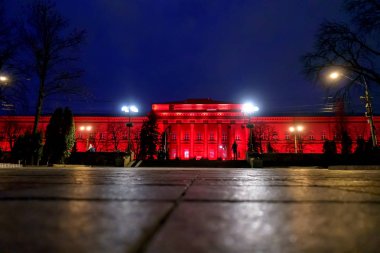 Taras Şevçenko Üniversitesi Kiev kırmızı bina geceleri