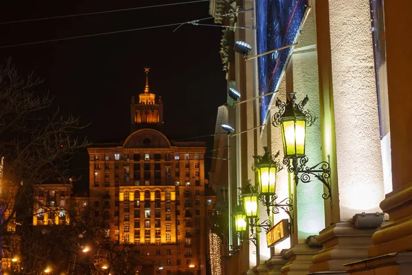 Vecchi Lampioni Sullo Sfondo Dell Edificio Principale Khreshchatyk Street Kiev — Foto Stock