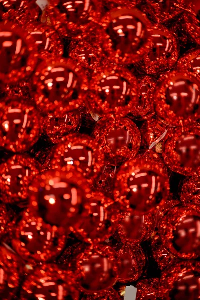 Πολλές Μπάλες Χριστουγεννιάτικες Κόκκινο Γυαλί Θαμπάδα Ρηχό Βάθος Πεδίου — Φωτογραφία Αρχείου