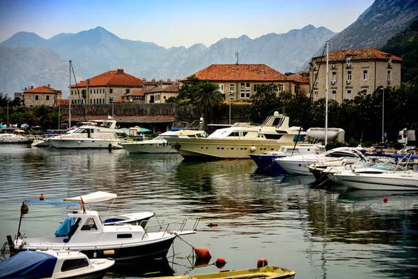 Motorboote Und Yachten Der Grube Kotor Montenegro — Stockfoto