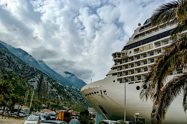 Crucero Enorme Kotor Montenegro — Foto de Stock