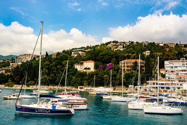 Herceg Novi, Karadağ, Herceg Novi şehir 2 Haziran 2017:White Yatlar denize yakın: