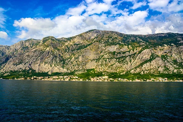 Hermoso Panorama Las Montañas Cerca Del Mar — Foto de Stock