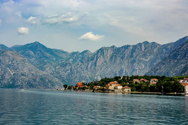 Costa Bahía Boka Kotor Montenegro — Foto de Stock