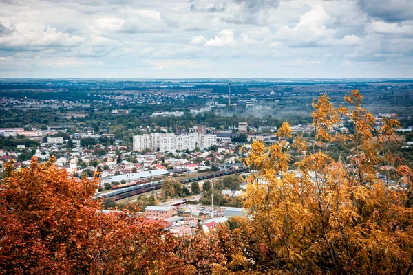 从高度看现代城市利沃夫 — 图库照片