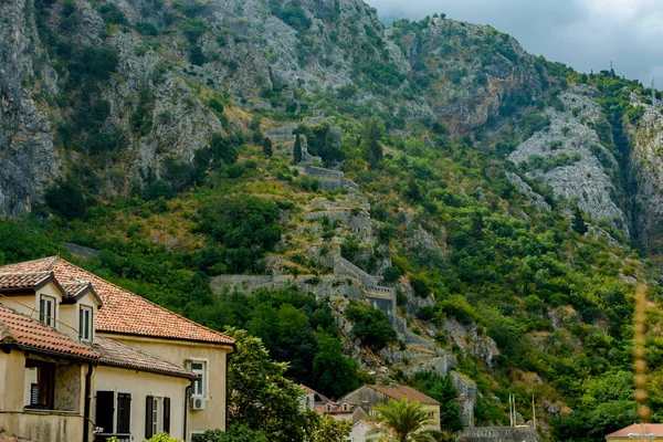 Antigua Fortaleza San Iván Las Montañas Ciudad Kotor Montenegro — Foto de Stock