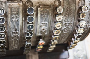 Eski Vintage yazar kasa. Sığ derinlik-in tarla