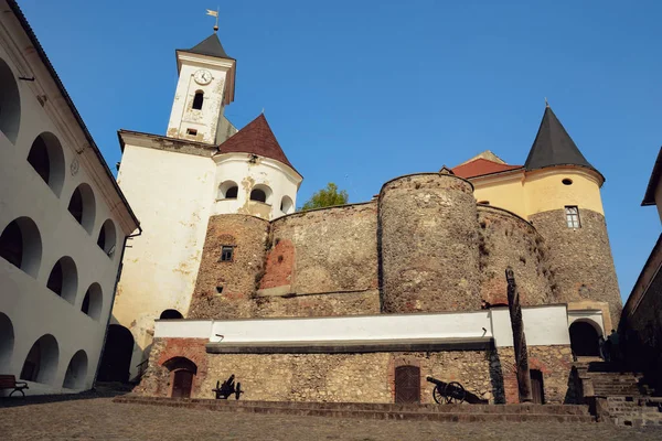 Паланокский замок - одна из старейших украинских крепостей в Мукачеве — стоковое фото