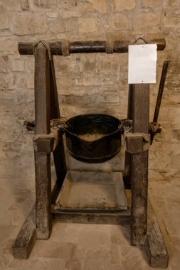 Kaleyi kuşatmadan korumak için eski bir alet..