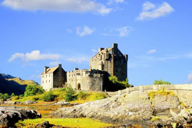Eilean Donan Kalesi, İskoçya 'nın en ikonik kalelerinden biridir.. 
