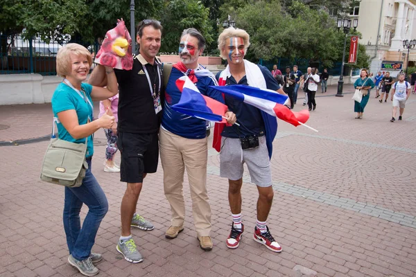 Nizhniy Novgorod, Rusya Federasyonu - 06 Temmuz 2018: Fransa maçtan önce Uruguay - Fransa fanlar. Rusya'nın Dünya Kupası 2018