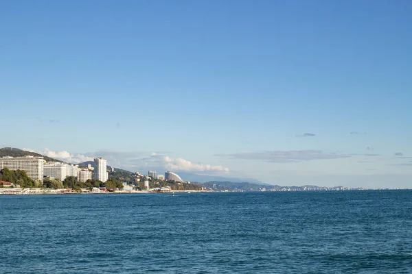 View of the city coast from the sea — Stock Photo, Image