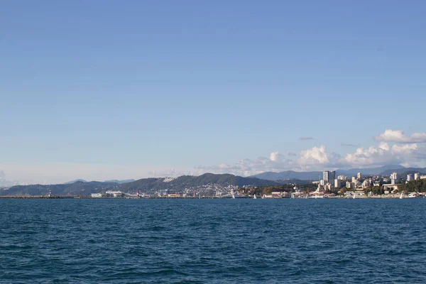 View of the city coast from the sea — Stock Photo, Image