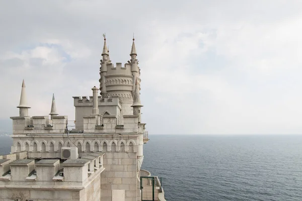 Old castle stands on the seashore in the summer — Stock Photo, Image