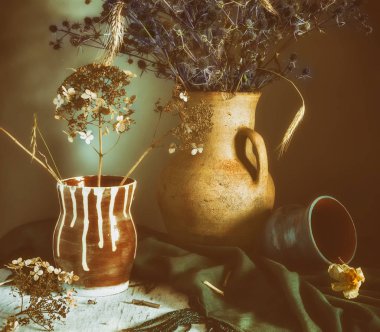 Kuru çiçek. nergis. natürmort. Vintage. Retro.