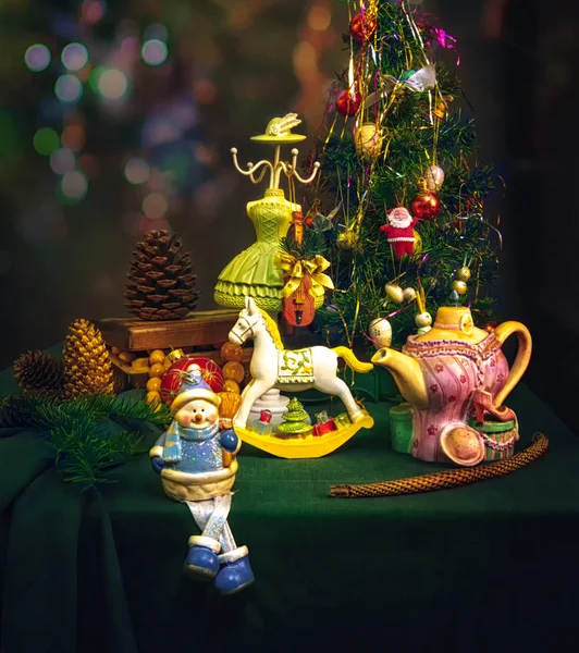 Ainda Vida Composição Festiva Com Brinquedos Ano Novo Uma Árvore — Fotografia de Stock