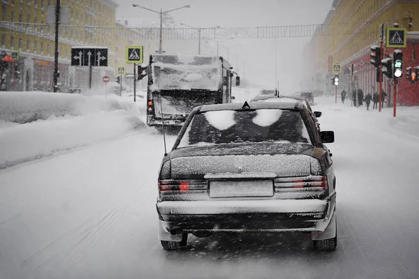Машины Снегу Дороге — стоковое фото