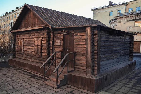 Norilsk, Rusya-29 Mayıs 2019: N şehrinin ilk evi