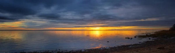 Panorama Grand Format Coucher Soleil Pittoresque Sur Surface Mer — Photo