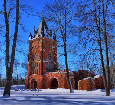 Kilise kulesi Puşkin Park City