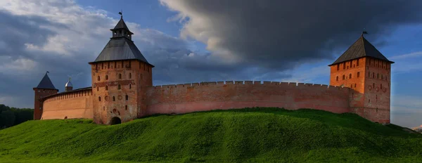 Panoramatické Panorama věží a hradeb Novgorod kr — Stock fotografie