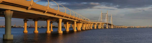 Velkoformátové Panorama Vysokorychlostního Průměru Mostu Přes Řeku Nevu Petrohradě — Stock fotografie
