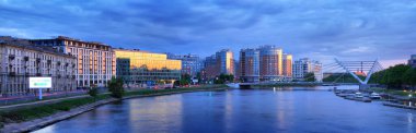 St. Petersburg, Rusya - 04 Haziran 2020 Amiral Lazarev setinin geniş format panoraması