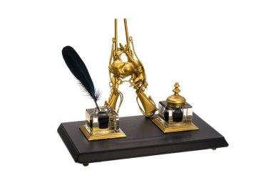 Antika altın kaplama inkstand ve siyah tüy