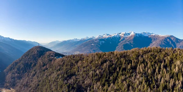 在意大利阿尔卑斯山的冬天山 — 图库照片