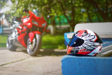 Krasnoyarsk, Rusya - 27 Mayıs 2018: Kask Ls2 Ff323 sağ ok Yonny Hernandez yineleme