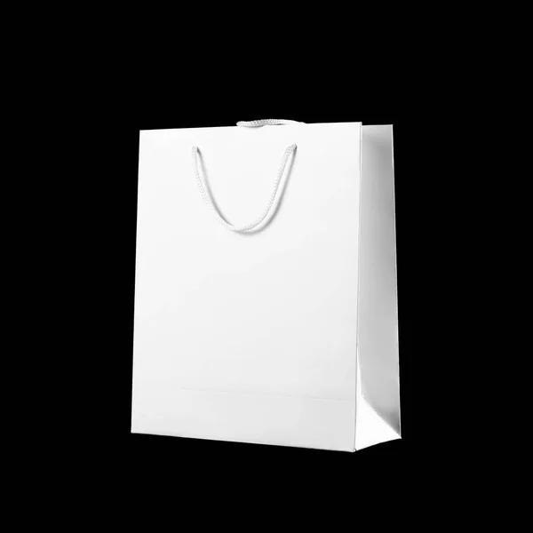 Güzel Beyaz Hediye Çanta Yakın Çekim Siyah Arka Plan Üzerine — Stok fotoğraf