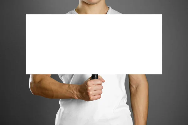 Man Met Een Kartonnen Bord Met Een Handvat Close Geïsoleerde — Stockfoto