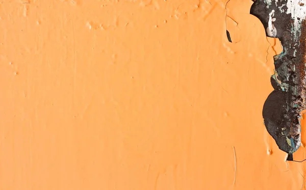 Peinture orange exfoliée. Peindre sur la surface métallique. Gros plan — Photo