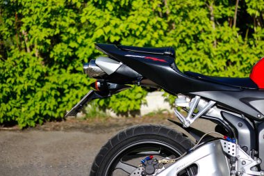 Krasnoyarsk, Rusya - 25 Mayıs 2018: Kırmızı ve siyah sportbike Hond