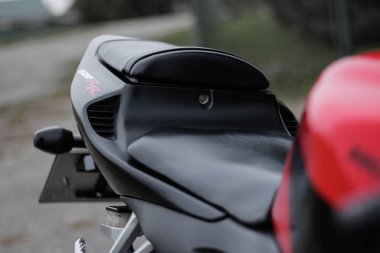 Krasnoyarsk, Rusya - 9 Eylül 2019: Kırmızı ve siyah spor bisikleti