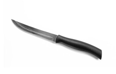 Siyah saplı metal bıçak. Kapatın. Beyaz sırtında izole edilmiş.