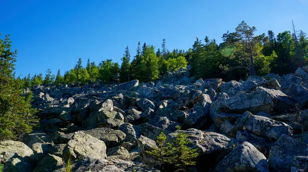 Каменная Река Вершины Горы — стоковое фото
