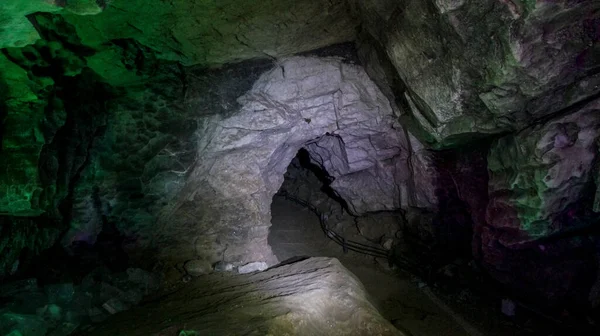 Ρωσία Kungur Παγωμένη Σπηλιά Σήραγγα Προσπέλασης — Φωτογραφία Αρχείου