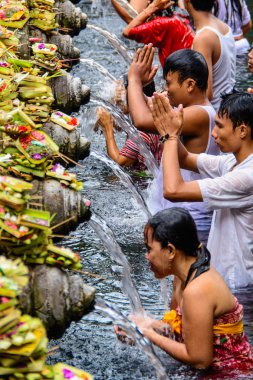 Aralık 14,2014 Bali, Endonezya - insanlar 